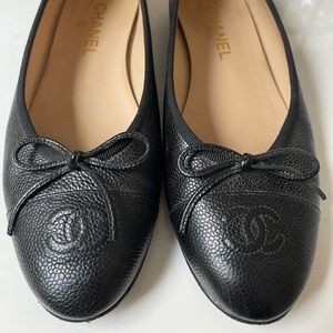 Chanel pebbled leather ballet flats 39